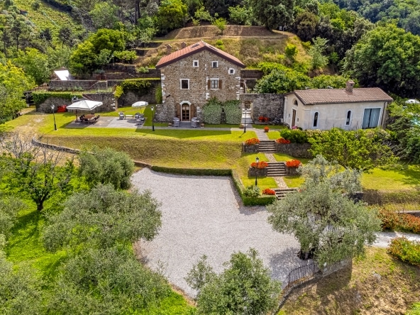 Private gated parking area of Villa Il Convento.