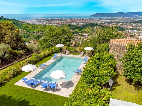 Sea-view swimming pool at Villa Il Convento