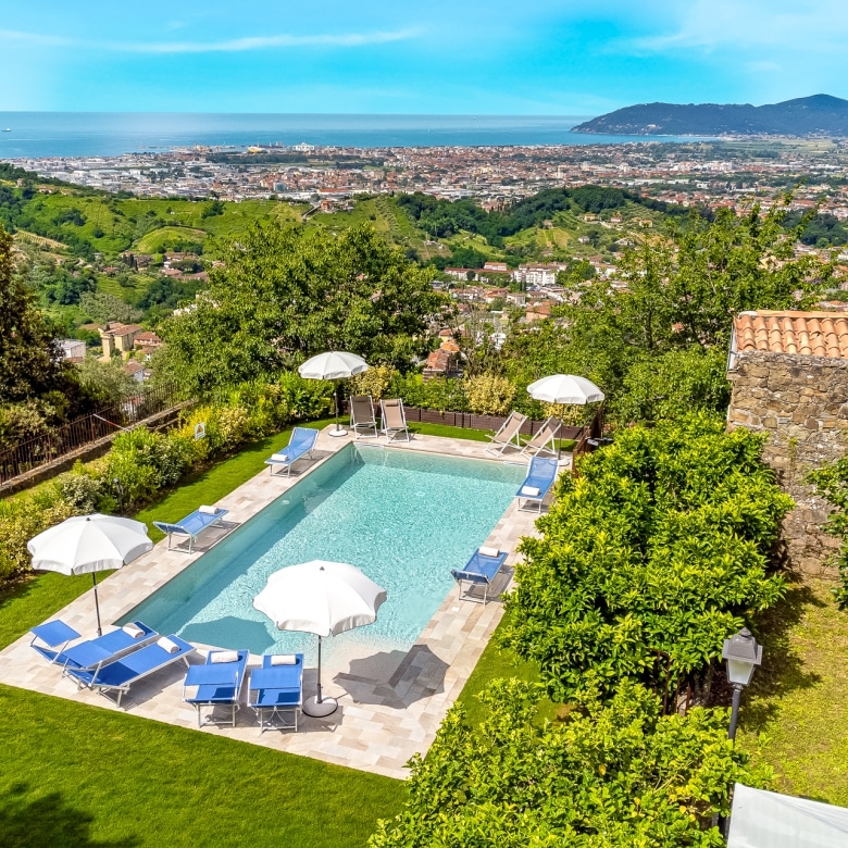 Sea-view swimming pool at Villa Il Convento