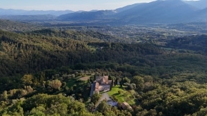 Villa Artemisia — surrounded by nature, just a breath away from Tuscany’s vibrant life. 2. Peacefully set in Tuscan nature, yet close to everything that matters.